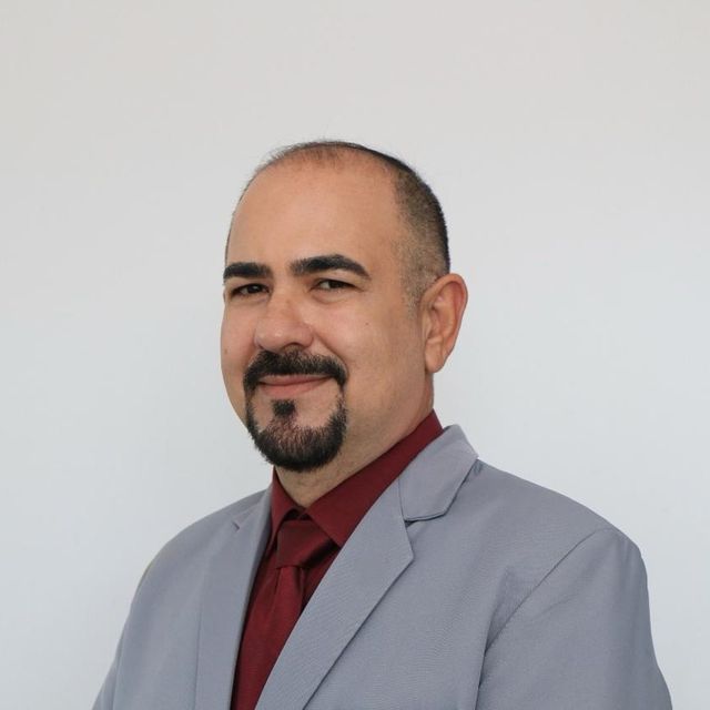 Miguel  Águila Toledo