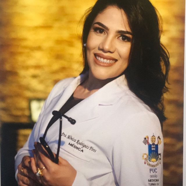 Mônica  Pires , Oncologista Goiânia