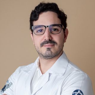 Ampliar imagem: Leonardo Silveira, Infectologista São Paulo