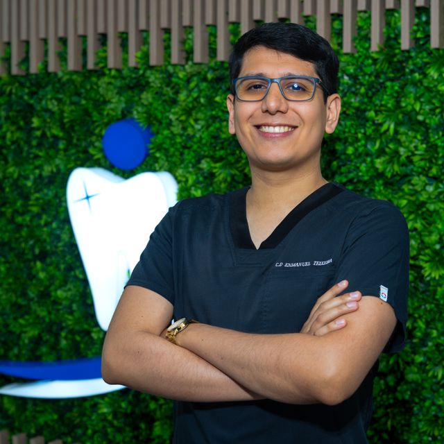Enmanuel Teixeira Mejia, Dentista Miraflores