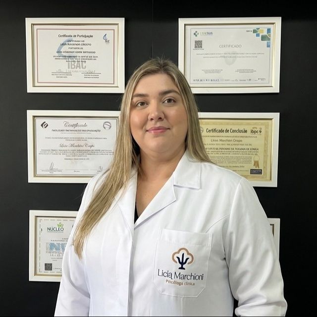 Lícia Marchiori, Psicanalista Serra