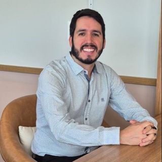 Dr. Vinicius Gravato