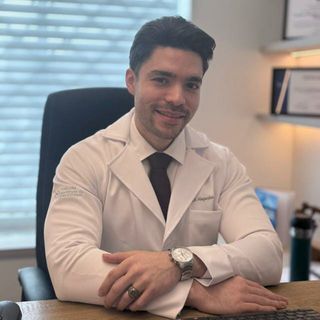 Ampliar imagem: Onel Alejandro Amaya Goitia, Especialista em Reprodução Humana Curitiba