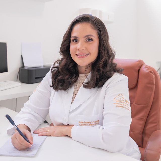 Jéssika Brandhaly Barrada Brandão, Alergista Petrópolis