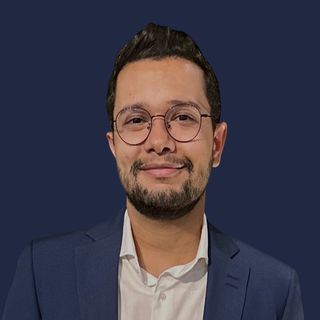 Dr. André Ozela