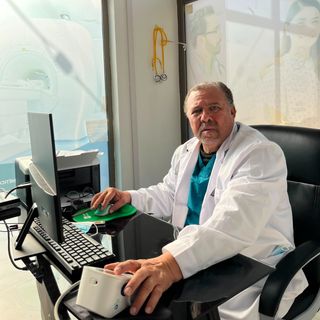Dr. Jefferson Gonzalo Cardenas Rodriguez