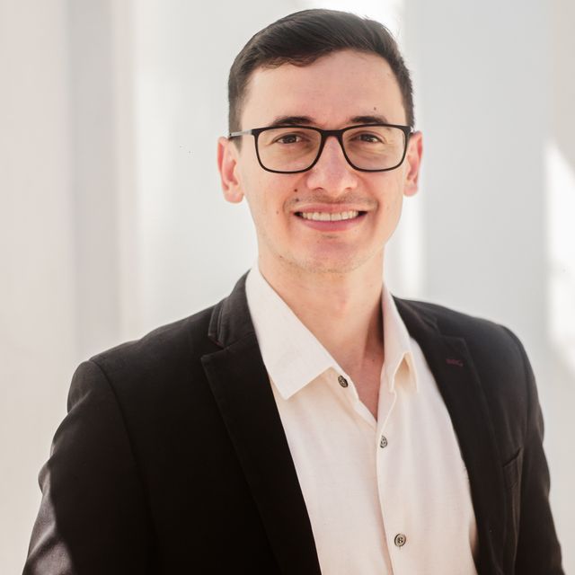 Carlos Eduardo  Pires Barbosa, Reumatologista Palmas