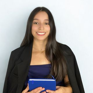 Dra. Angela Alvarez Castellar