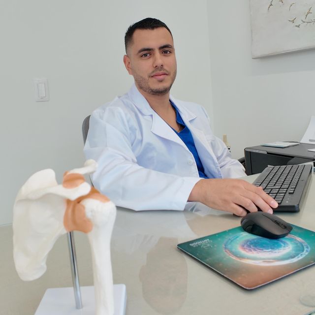 Sebastián López González, Ortopedista y Traumatólogo Medellín