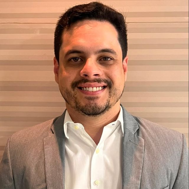 Guilherme Alves, Especialista em Clínica Médica Recife