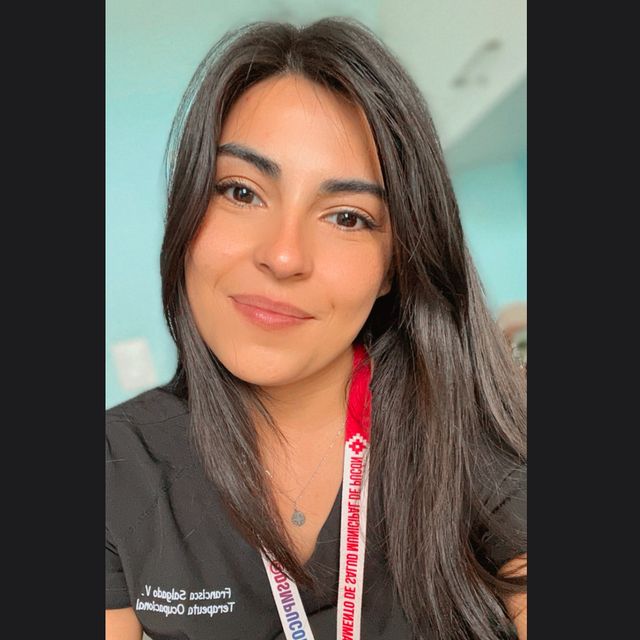 Francisca Salgado Valenzuela, Terapeuta ocupacional Pucón