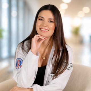Giovana Maschio, Fonoaudiólogo Americana