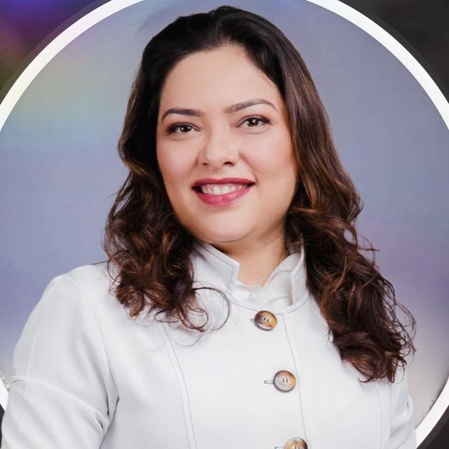 Raquel Souza Passos, Dermatologista Brasília