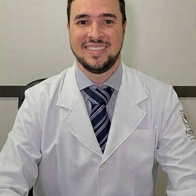 Lauro Lucio Faria Almeida, Oftalmologista Belo Horizonte