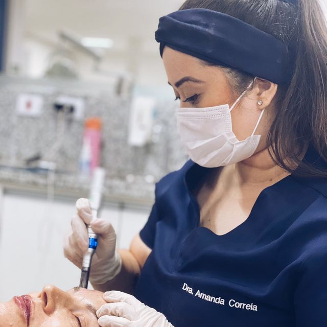 Amanda Correia, Dentista Cascavel