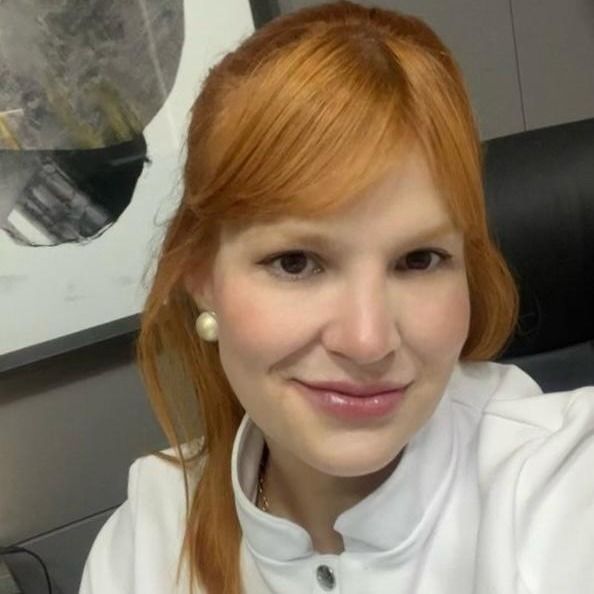 Camila  Spanguemberg, Enfermeiro Umuarama