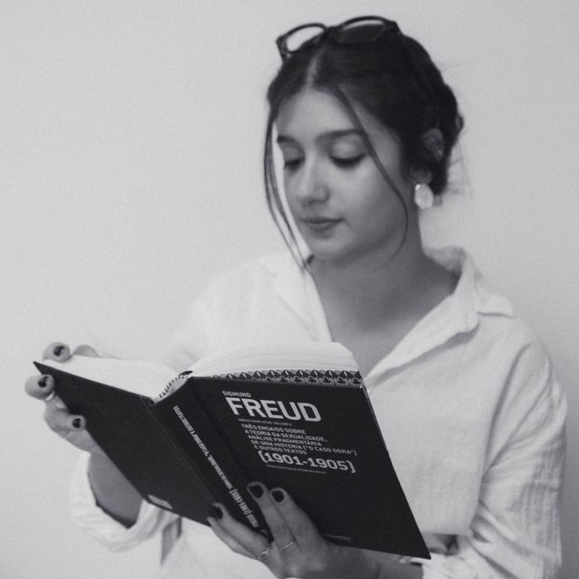 Vanessa Gallo, Psicólogo Americana