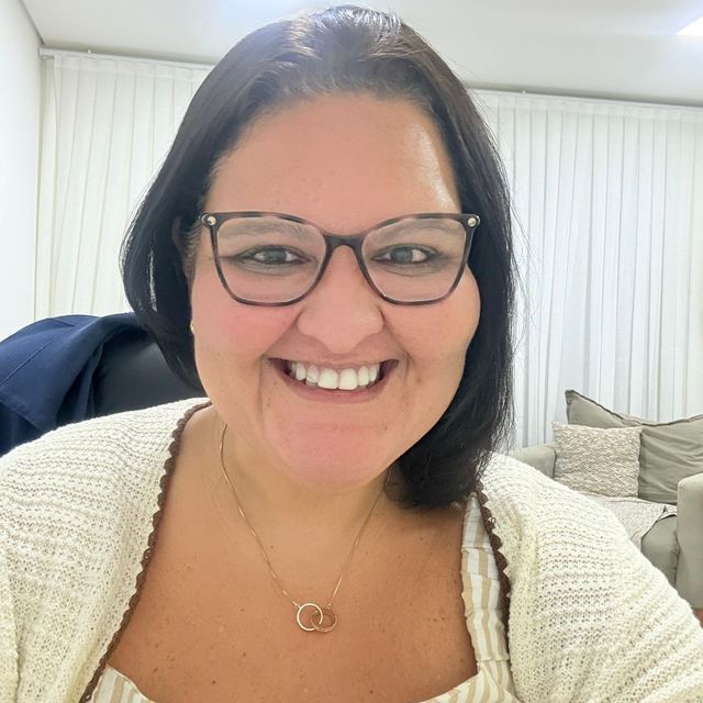 Amanda Santos, Psicanalista Osasco