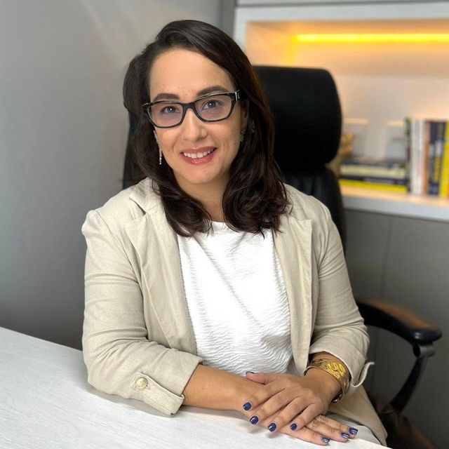 Amanda Coutinho, Ginecologista Recife