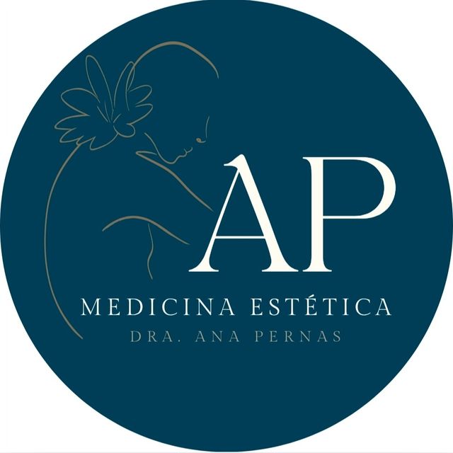Ana Pernas, Cirujano pediátrico Pilar