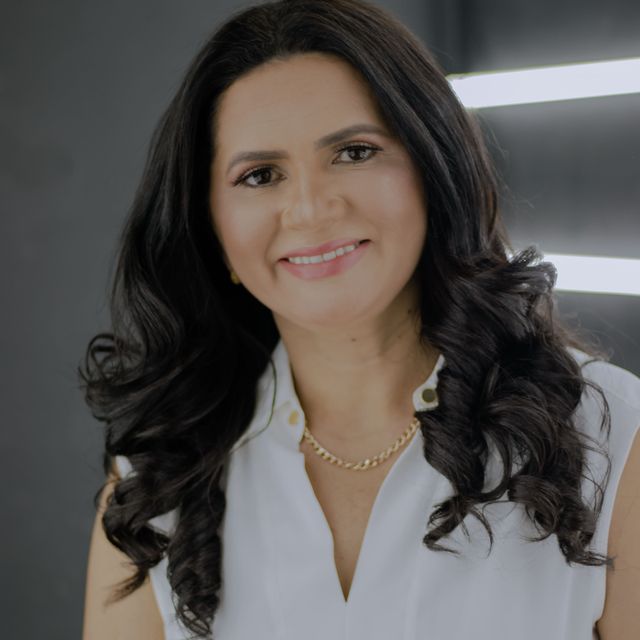 Eliane Lopes Macedo, Oftalmologista São Luís