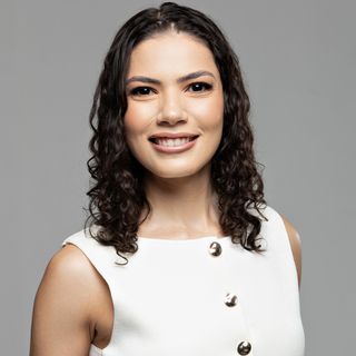 Ampliar imagem: Jenyffer R. Bandeira, Nefrologista Palmas