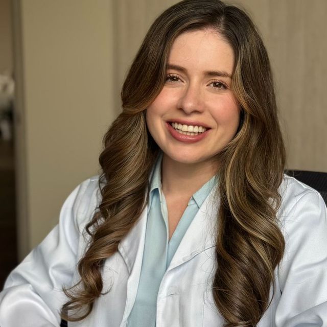 Paola Artunduaga Cardenas, Médico general Bogotá