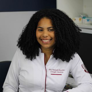 Manuela Manhães, Ortodontista Duque de Caxias