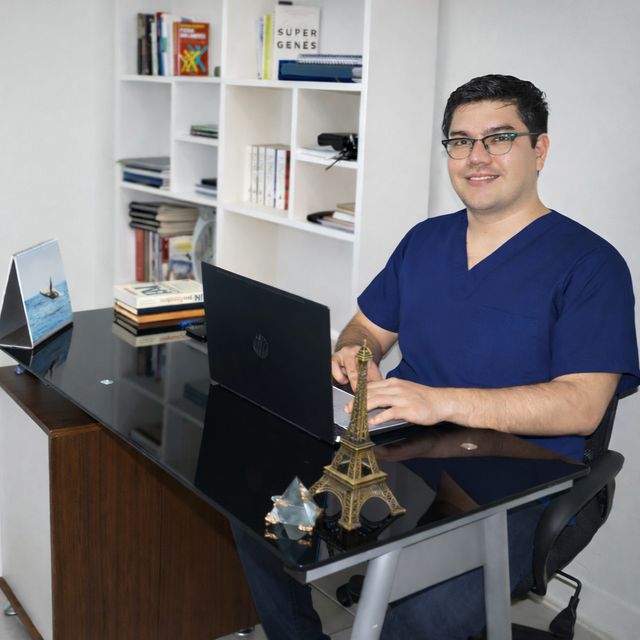 Christ Daniel Rocha Morales, Psicólogo Trujillo