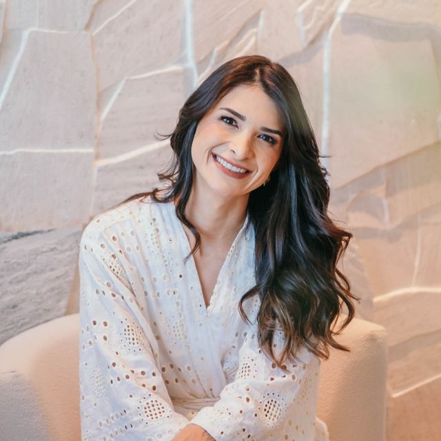 Larissa Guimarães, Médico clínico geral Itajaí