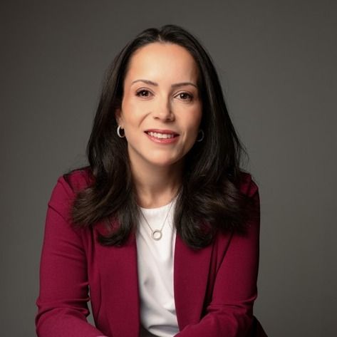 Fernanda H Mello de Souza Klein, Dermatologista Curitiba