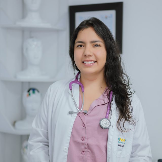 Maria Paula Alba Mayorga, Médico general Bogotá