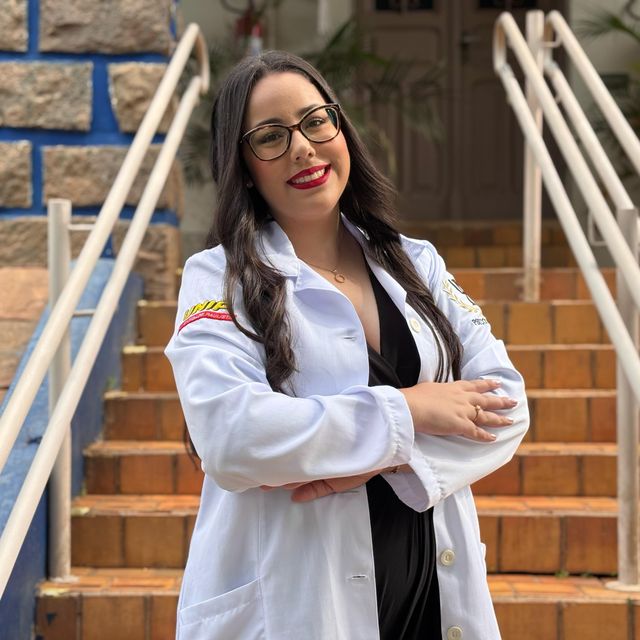 Yasmim  Hilda Fiales, Psicólogo Guaxupé