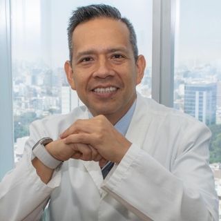 Dr. Carlos Erick Oyola Valdizan