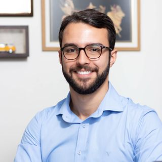 Ampliar imagem: Igor  Queiroz, Geriatra Salvador