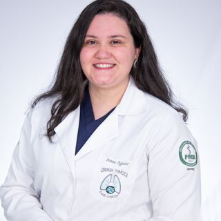 Ampliar imagem: Ivana Aguiar, Cirurgião torácico Botucatu