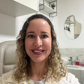 Suzana Novais Teixeira de Oliveira, Neurologista Goiânia