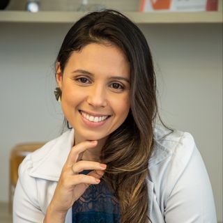 Gabriela Negrely, Cirurgião vascular Rio de Janeiro