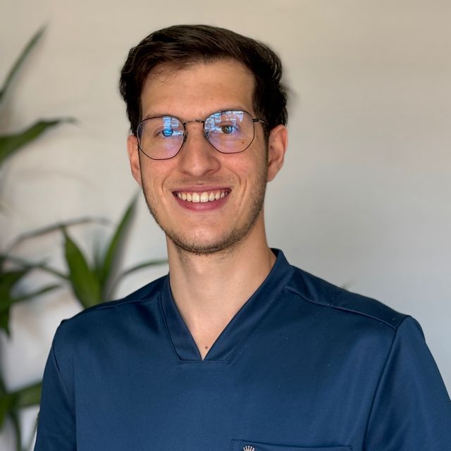 Alexandre  Farnese , Dentista Lagoa Da Prata