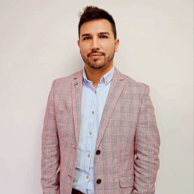 Fernando Escobar Toro, Psicólogo Traiguén