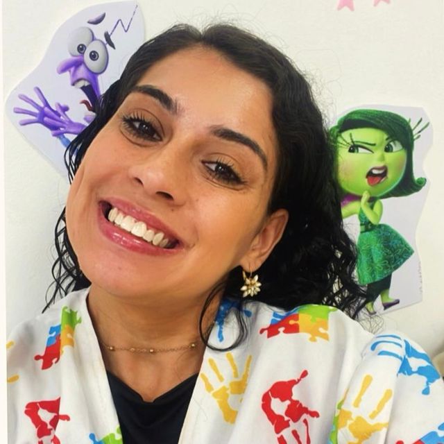 Lívia Maria  Queiroz da Cunha Oliveira, Terapeuta complementar Niterói