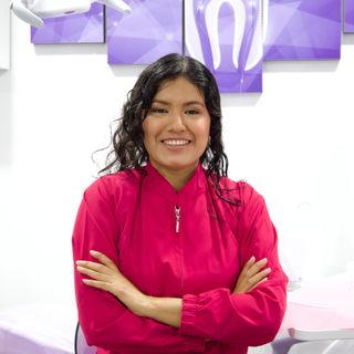Acercar imagen: Karen Gerónimo Tolentino, Dentista Trujillo
