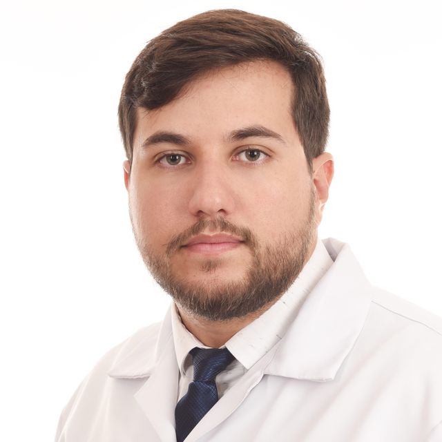 Jonathan Ribeiro, Cirurgião buco-maxilo-facial Niterói