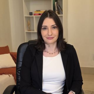 Mariana Pires Ferreira, Psiquiatra São José dos Campos