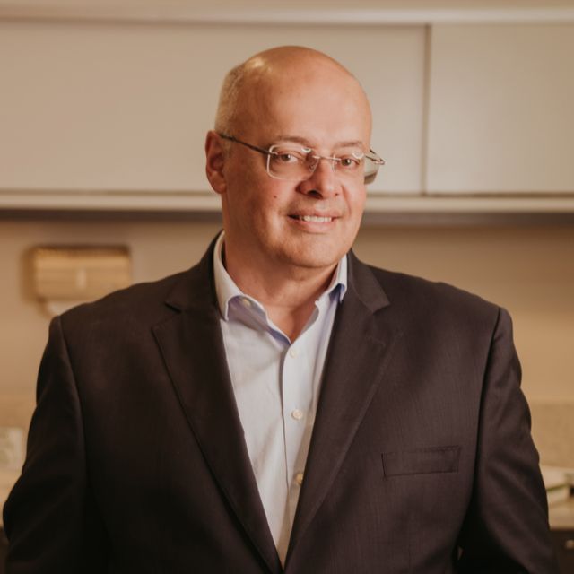 Luiz Antônio Marchioni, Dentista Porto Alegre