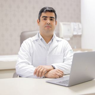 Decio Aguiar Montenegro De Oliveira, Cirurgião oncológico Guanambi