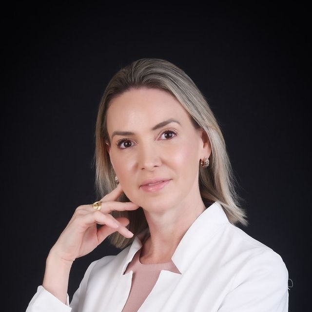 Isabella Almeida Silveira, Oftalmologista Salvador