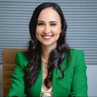 Débora  Teixeira Cerqueira De Oliveira, Fisioterapeuta Camaçari