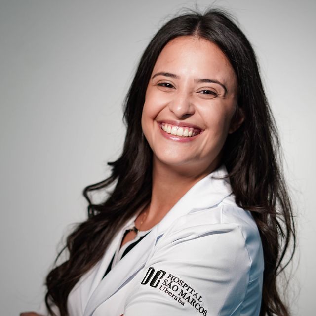 Maria Paula Borges Mazeto ., Médico clínico geral Uberaba