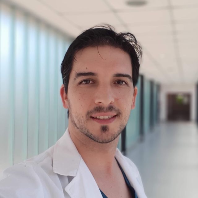 Leandro Cardozo Bidart, Cirujano pediátrico Olivos